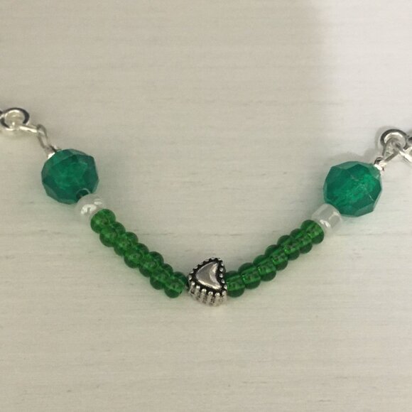 Green Beaded Shoe Charm with Heart Accent - Picture 2 of 4